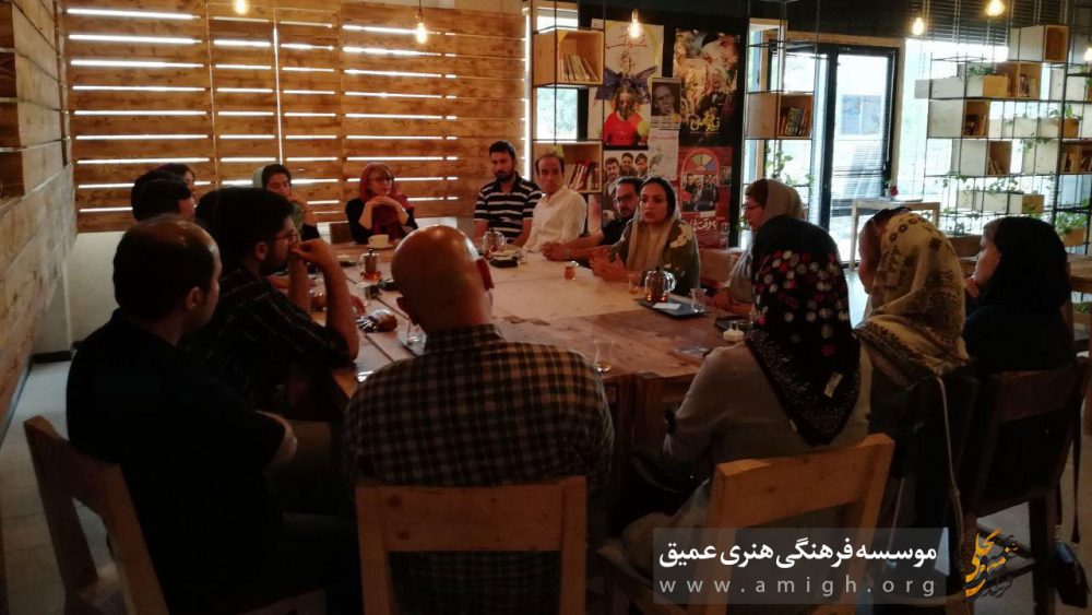 برگزاری نشست‌های نوبل‌خوانی کافه کتاب بجنورد موسسه فرهنگی هنری عمیق